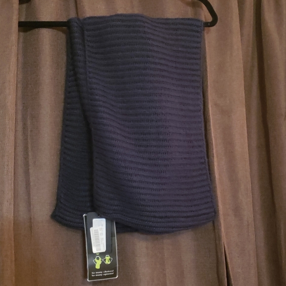 Scarf - Picture 6 of 9